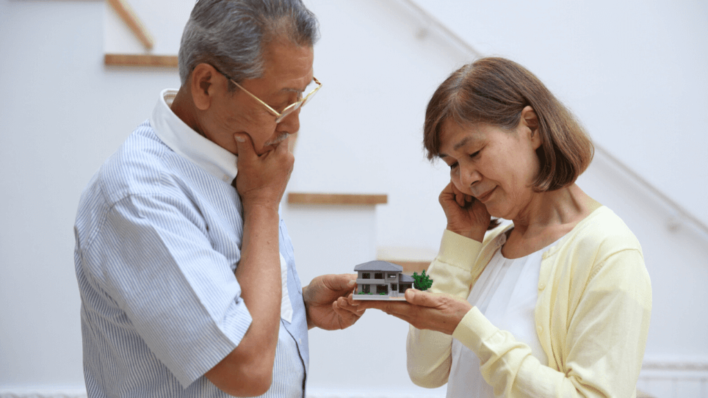 空き家の活用方法に悩む夫婦