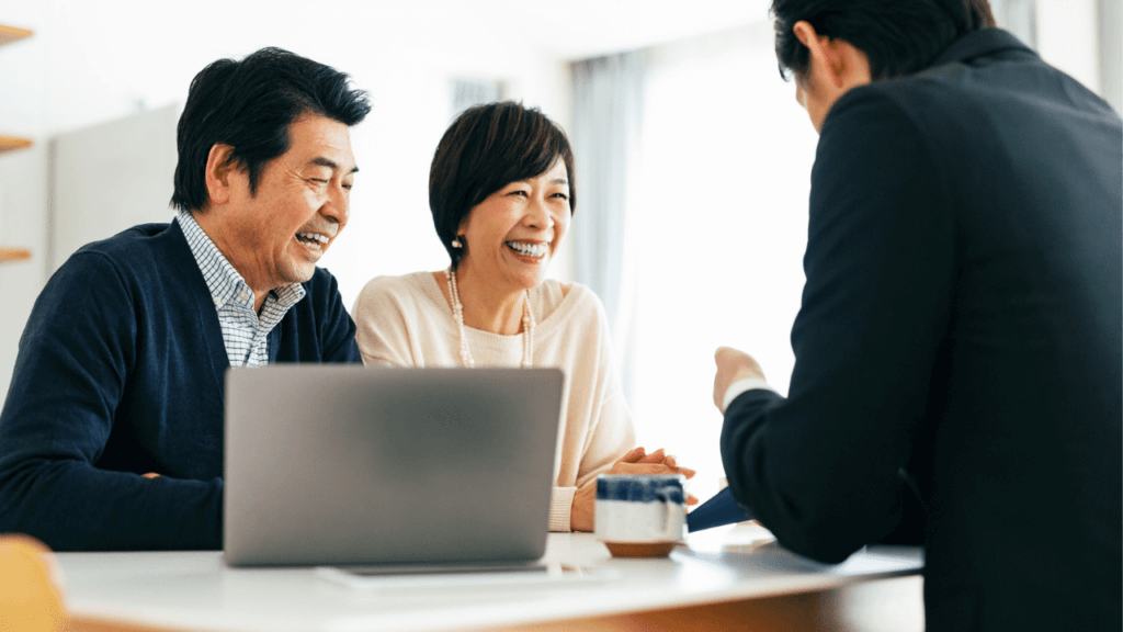 資産管理会社設立を専門家に相談する夫婦