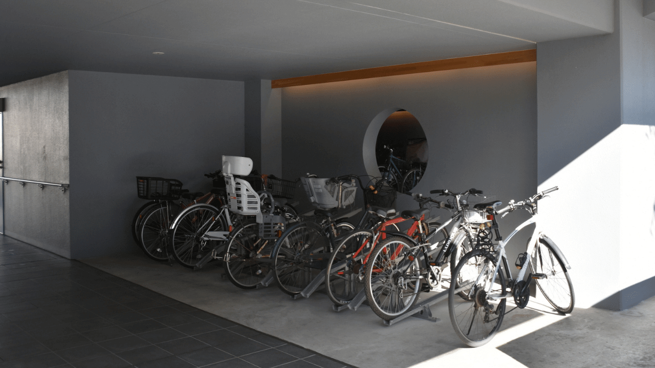 共有住宅の駐輪所